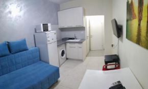  Beachfront Studio Apartment Bat Yam 412  Бат-Ям